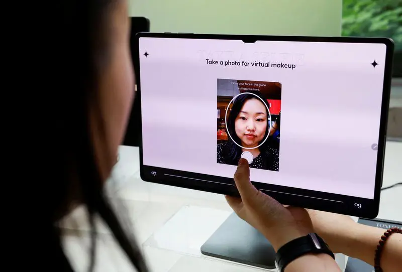 AI Powered Makeup Finds Perfect Shade For South Korean Beauty Fans