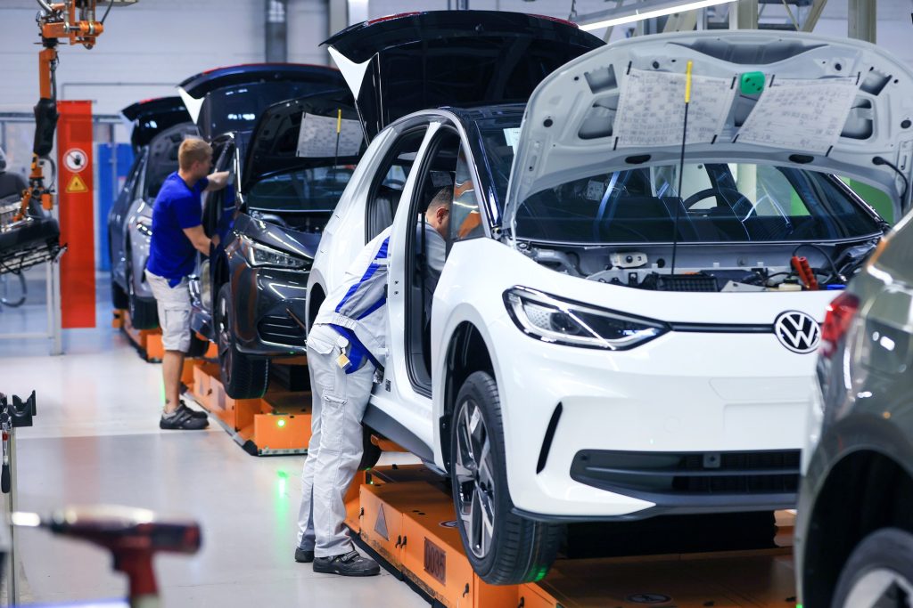 European EV Sales Plummet in July Amid Affordability Issues