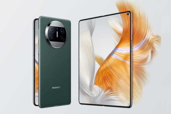 Huawei Dominates China's Booming Foldable Phone Market