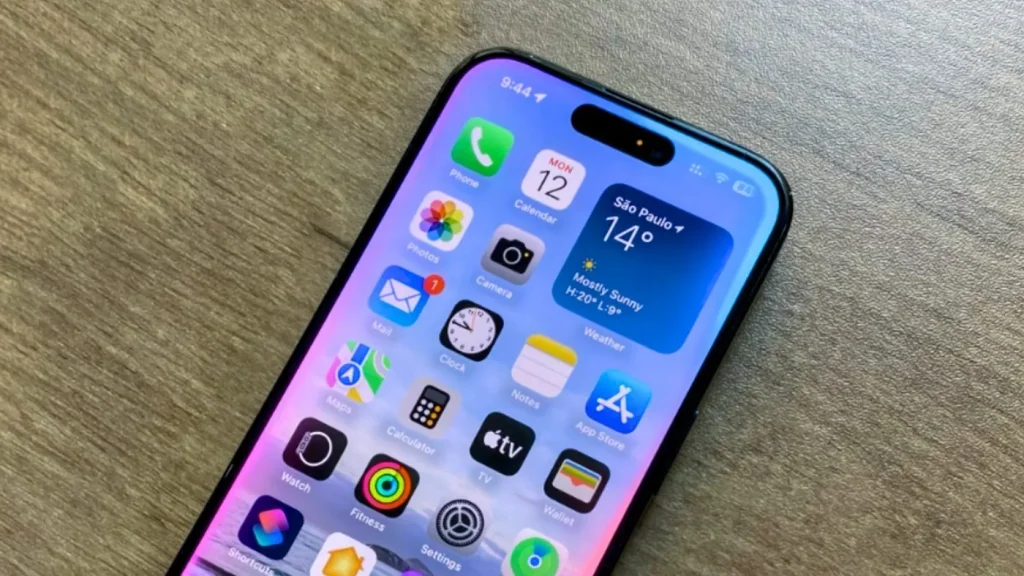 Apple Intelligence Development Causes iOS 19 Feature Delays