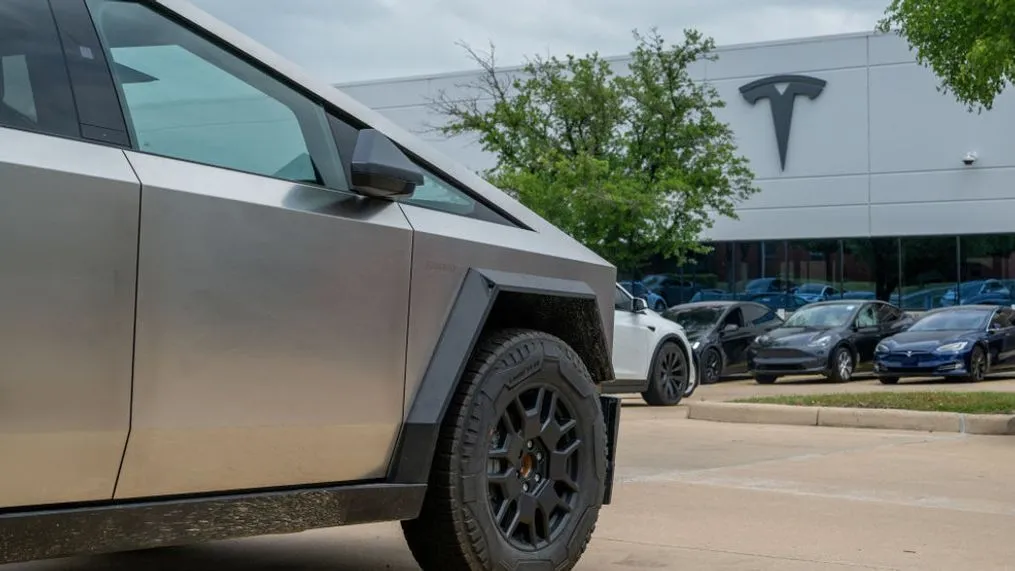 Tesla Recall 700,000 Vehicles Affected by Tire Issue